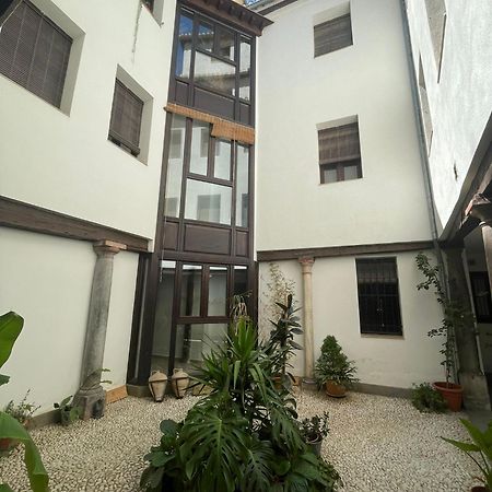 Suite Puerta De La Alhambra Гранада Экстерьер фото